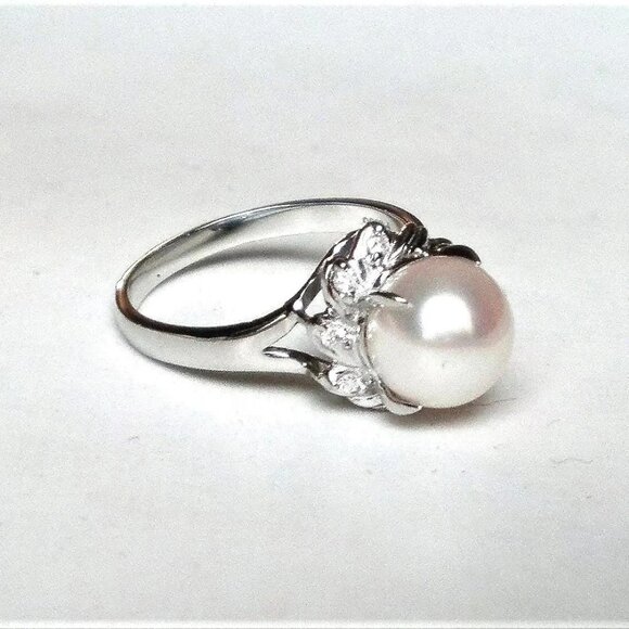 Vintage Solid Platinum Pt 900 Pink Hue White Pearl Diamond Cluster Halo Ring
